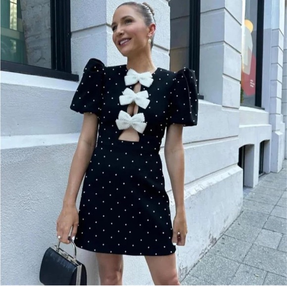 Women Hollow Out Bow Dress - Picture 2 of 4